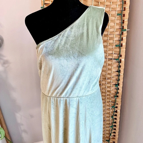 NWT Baltic Born Tatiana Velvet One Shoulder Maxi Dress - Picture 3 of 16
